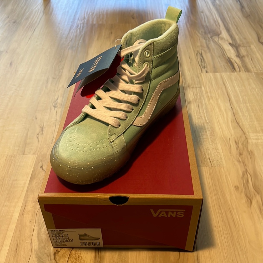 NWT Vans Sk8-Hi MTE-1 Shoe w/Glitter sidewall